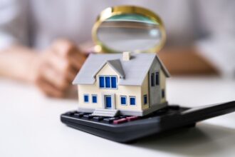 Altos costos de vivienda y deudas afectan a trabajadores chilenos