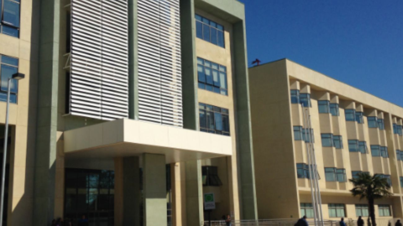 Femicidio en hospital: Hombre dispara a esposa y se intenta suicidar Femicidio en hospital: Hombre dispara a esposa y se intenta suicidar