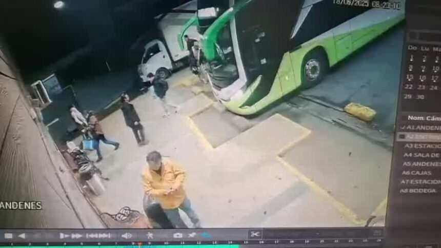 Robo de computadores en terminal de buses de Puerto Varas Chile