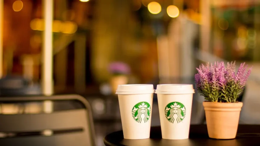 Descuentos en café de Starbucks para combatir el frío del invierno