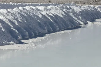 Abiertas exposiciones sobre Estrategia Nacional del Litio en Colchane y Alto Hospicio