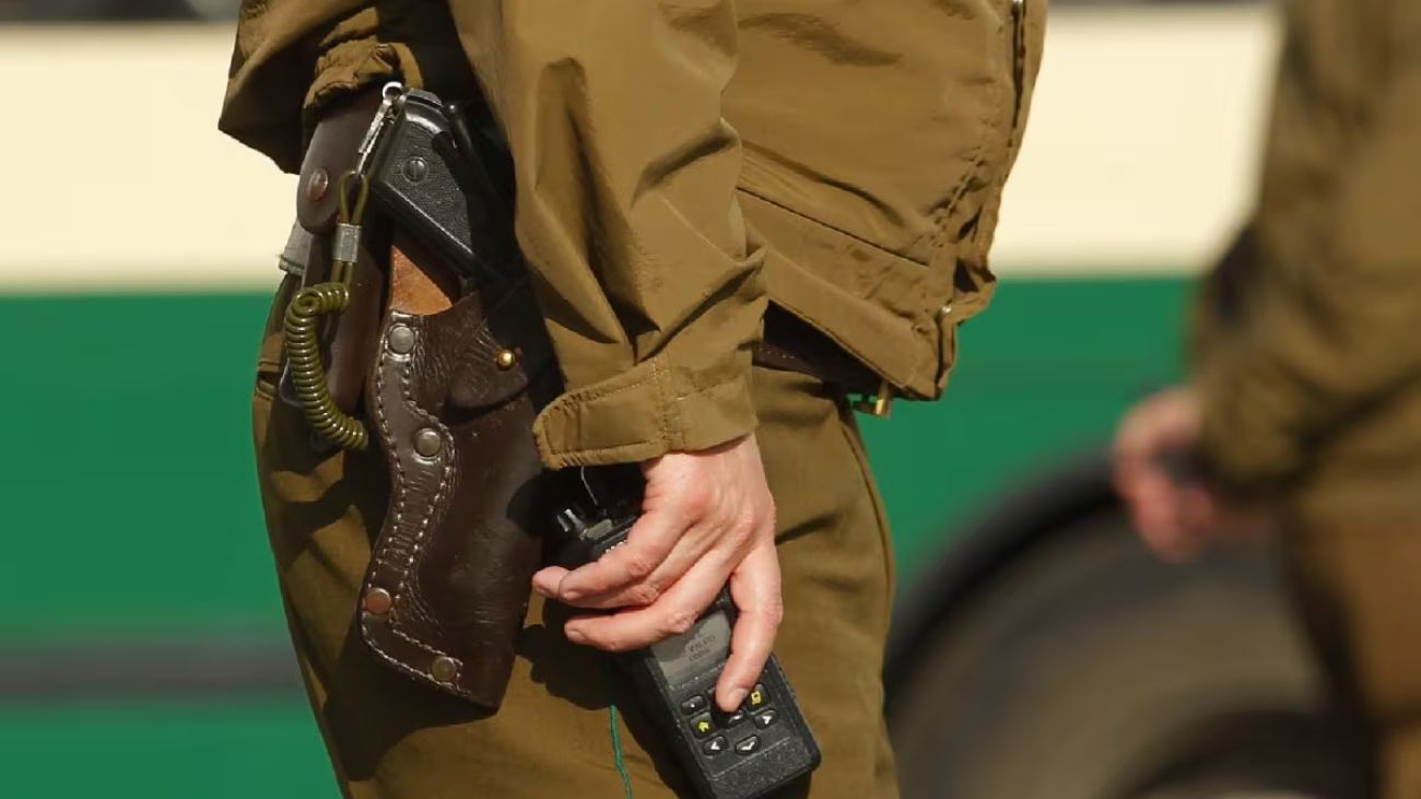 Tres hombres formalizados por agresión a Carabineros en domicilio incumplido Tres hombres formalizados por agresión a Carabineros en domicilio incumplido