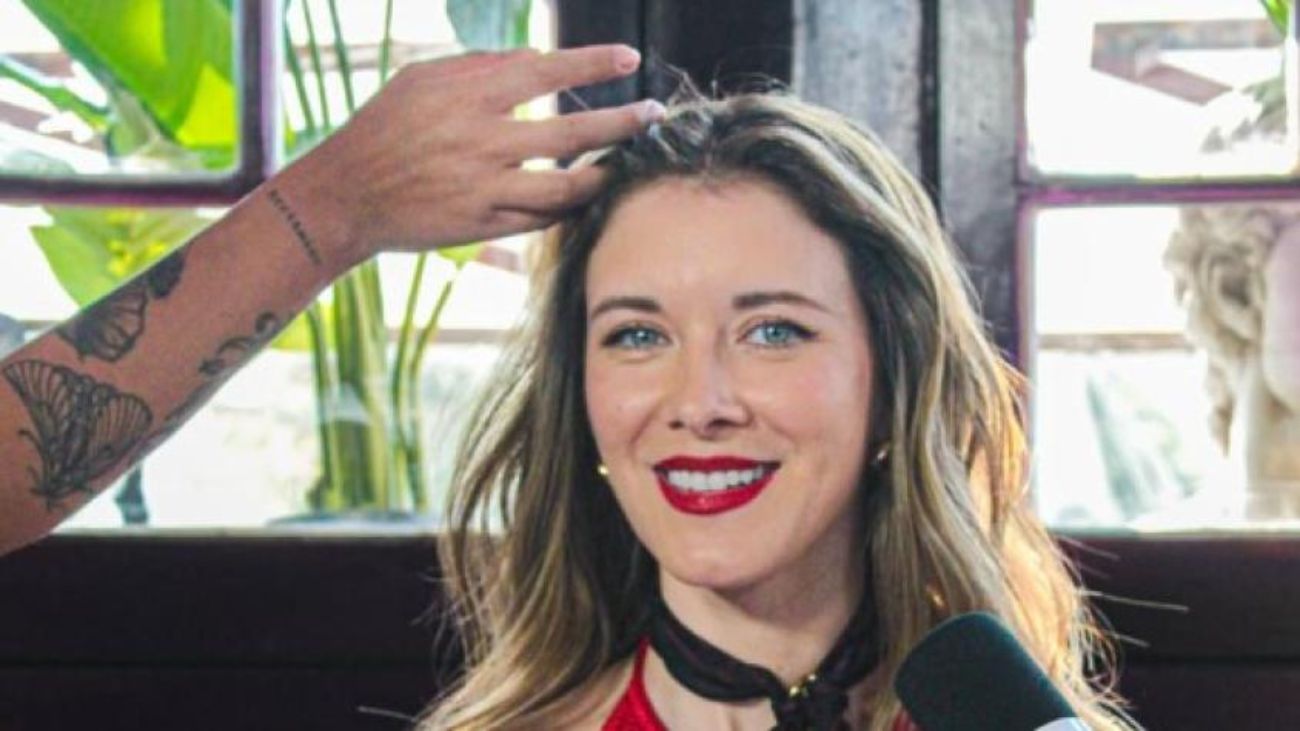 Carla Jara sorprende con radical cambio de look tras ruptura Carla Jara sorprende con radical cambio de look tras ruptura