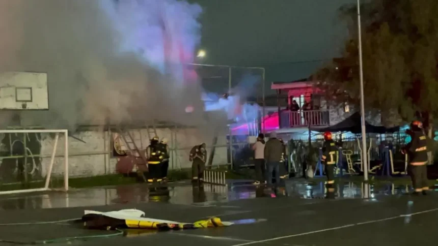 Incendio fatal en San Bernardo deja tres víctimas sin identificar