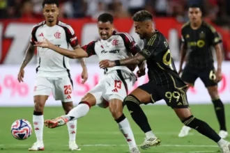 Empate entre Flamengo y LAFC en partido de alto voltaje