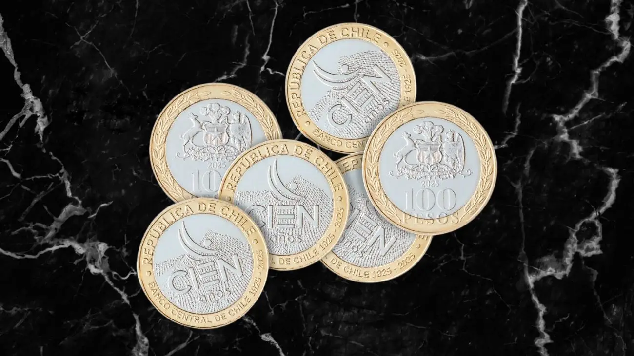 BCCh presenta nueva moneda de $100 para conmemorar centenario BCCh presenta nueva moneda de $100 para conmemorar centenario
