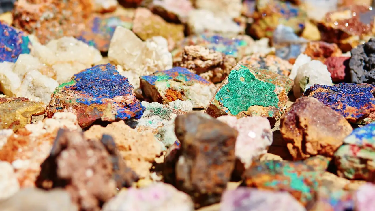 Avances en la elaboración de propuestas estratégicas para la producción sostenible de minerales críticos