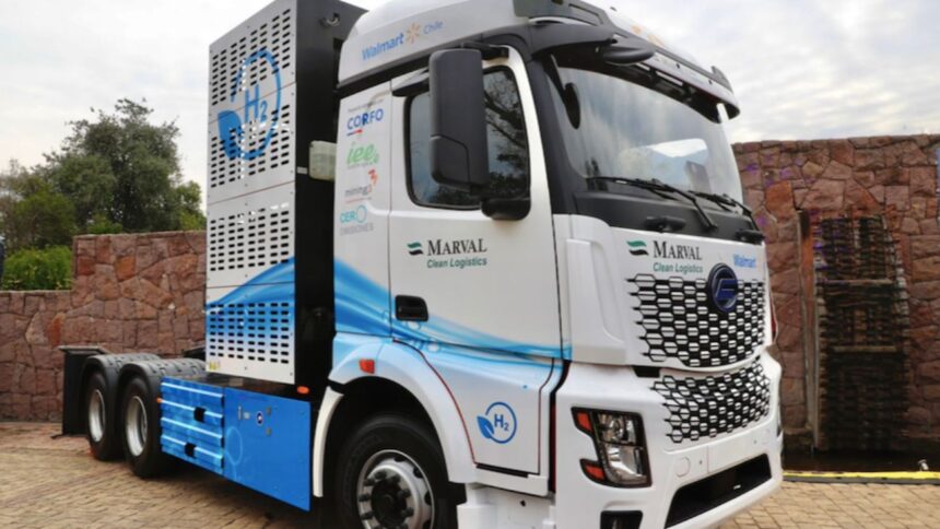 Entregan certificado de homologación al primer camión de hidrógeno en Chile