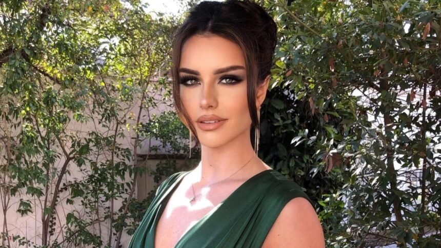 Emilia Dides muestra con orgullo las cicatrices de su accidente