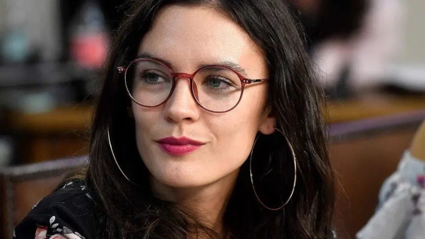 Ministra Camila Vallejo regresará a La Moneda tras postnatal