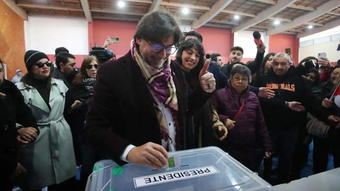 Jadue votó en medio de incidente con periodista en Recoleta