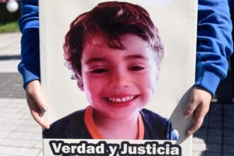 Movimientos sospechosos en imágenes clave revelan pistas sobre caso Tomás Bravo