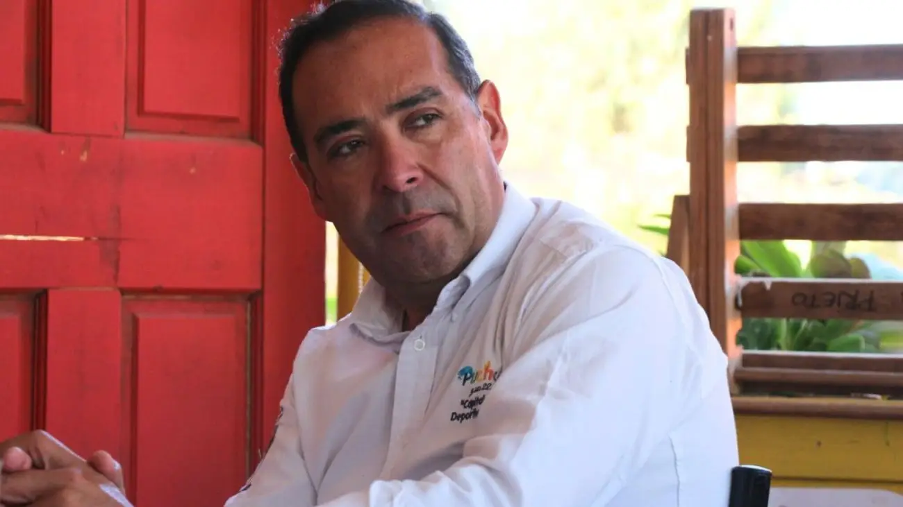 Escándalo en Puchuncaví: Alcalde choca ebrio y enfrenta investigación oficial Escándalo en Puchuncaví: Alcalde choca ebrio y enfrenta investigación oficial
