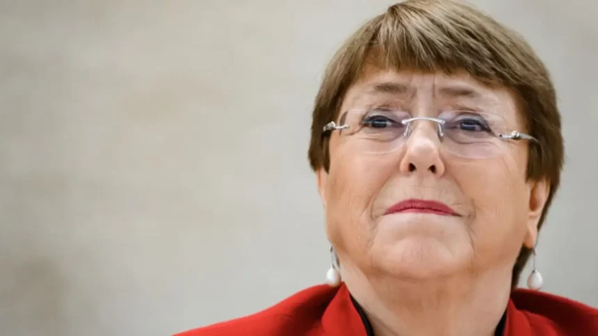 Michelle Bachelet insta a votar en primarias: "La democracia la hacemos juntos"