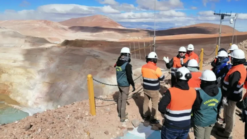 Inspección del proyecto "Extensión Vida Útil Faenas La Coipa y Purén" en Atacama con participación de autoridades