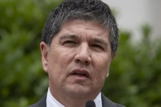 Manuel Monsalve busca anular sumario administrativo liderado por Contraloría de Chile