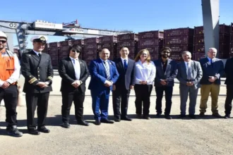 Embajador chino fortalece la colaboración con Antofagasta y visita terminales portuarios