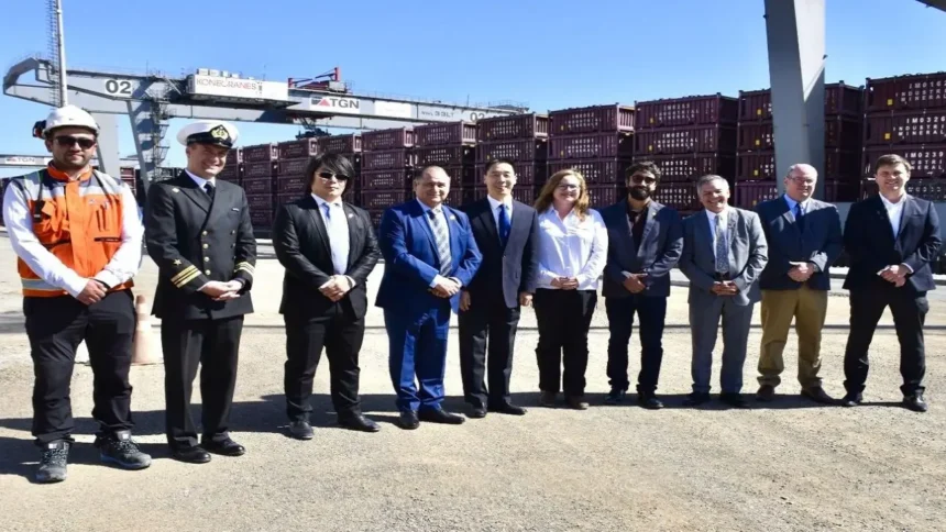Embajador chino fortalece la colaboración con Antofagasta y visita terminales portuarios
