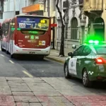 Asalto a funcionario PDI en Plaza Italia: abate a un asaltante