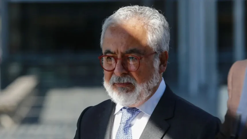 Millonaria deuda provoca remate de departamento de Luis Hermosilla en Lastarria