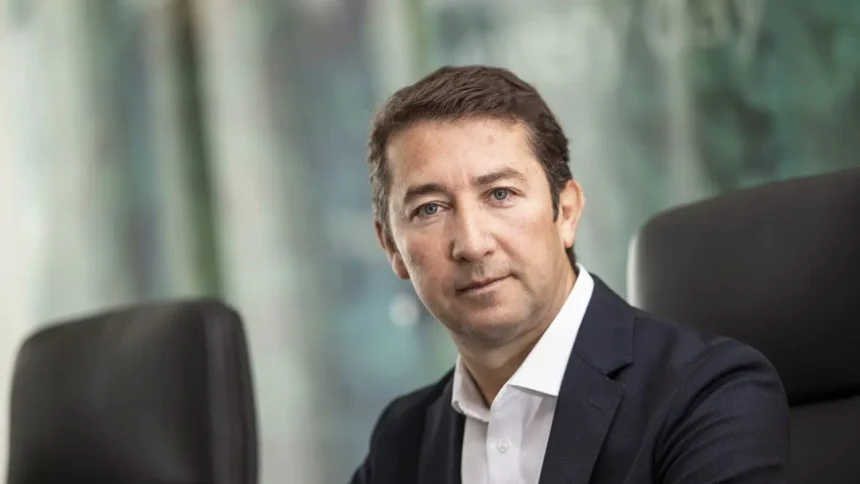 Cristian Fadic asume como vicepresidente de Minería de Finning Sudamérica tras una trayectoria de 20 años