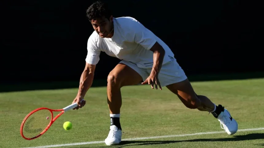 Cristian Garin cae en cinco sets en Wimbledon, Nicolás Jarry sigue