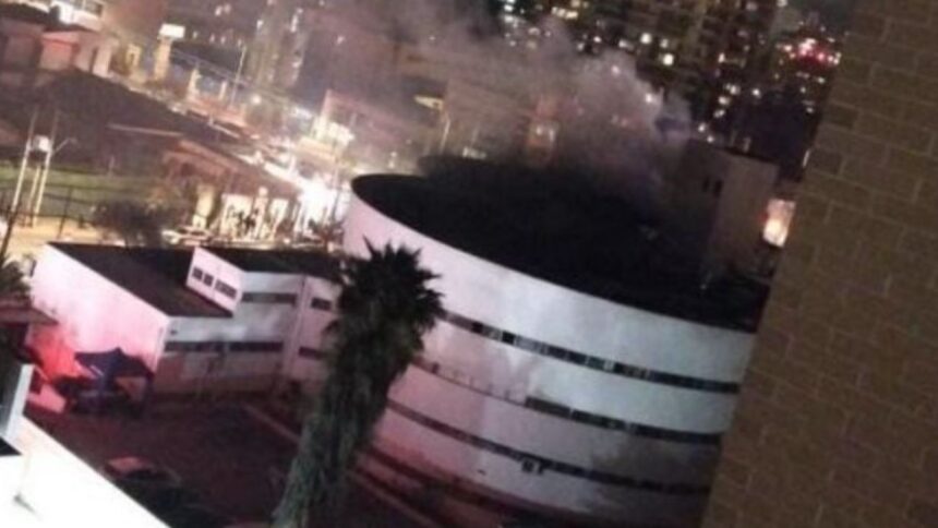 Incendio en el centro comercial Caracol de Ñuñoa: diez compañías trabajan en el control
