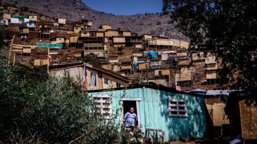 Dramática actualización de la pobreza en Chile: cifras sorprenden a expertos