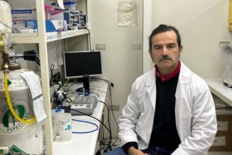 Investigador chileno lidera estudios de fibrosis quística en Reino Unido