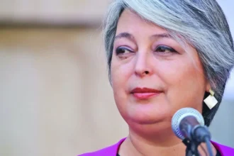 Jeannette Jara reafirma su militancia comunista en estrategia electoral destacada