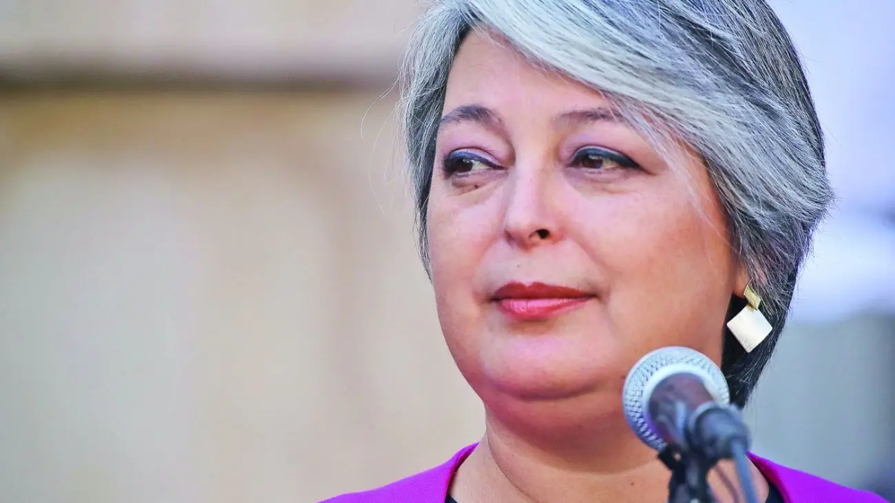 Jeannette Jara reafirma su militancia comunista en estrategia electoral destacada