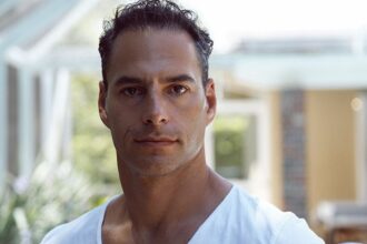 Lucas Akoskin revela detalles inéditos sobre su proceso de duelo