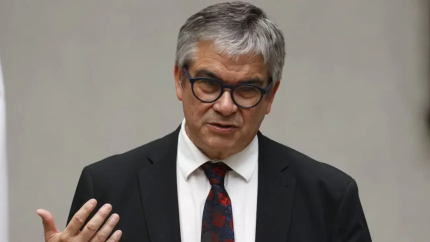 Ministro de Hacienda víctima de fraude en España: denuncia realizada