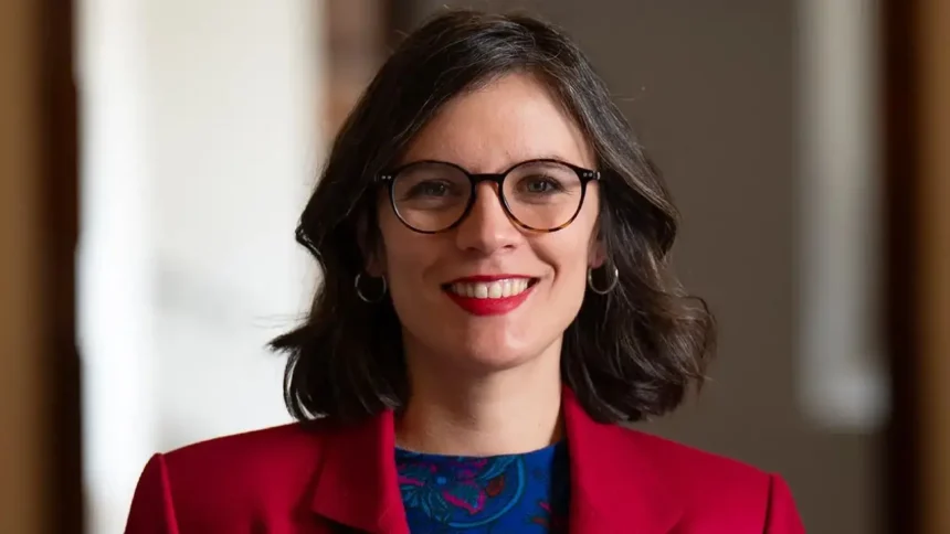 Camila Vallejo retorna como vocera en La Moneda tras postnatal