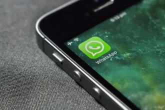 Consejo para la Transparencia determina privacidad en mensajes de WhatsApp públicos