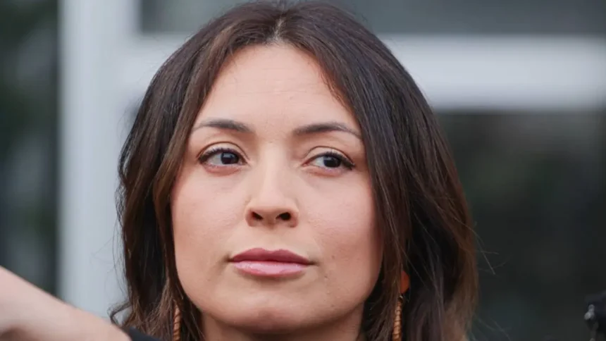 Justicia ordena retener $8 millones a Camila Polizzi por Caso Convenios