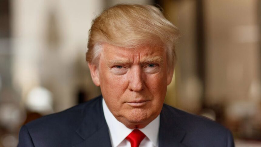 Trump firma orden ejecutiva para eliminar los subsidios a energías renovables