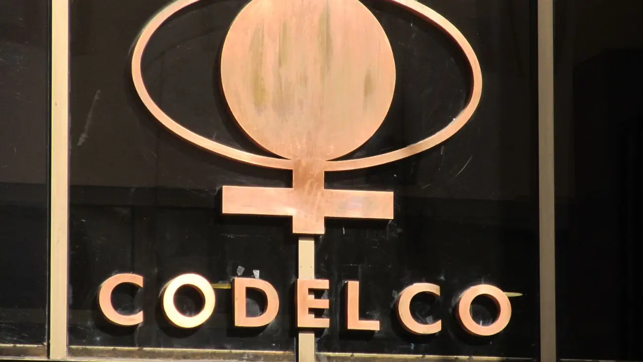 Codelco recibirá US$ 25,37 millones tras fallo arbitral por disputa minera con Ecuador Codelco recibirá US$ 25,37 millones tras fallo arbitral por disputa minera con Ecuador