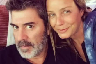 Claudia Conserva y el "Pollo" Valdivia comparten tiernos momentos con sus mascotas