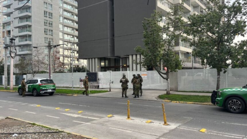 Detención pacífica de sujeto armado en San Miguel, Región Metropolitana