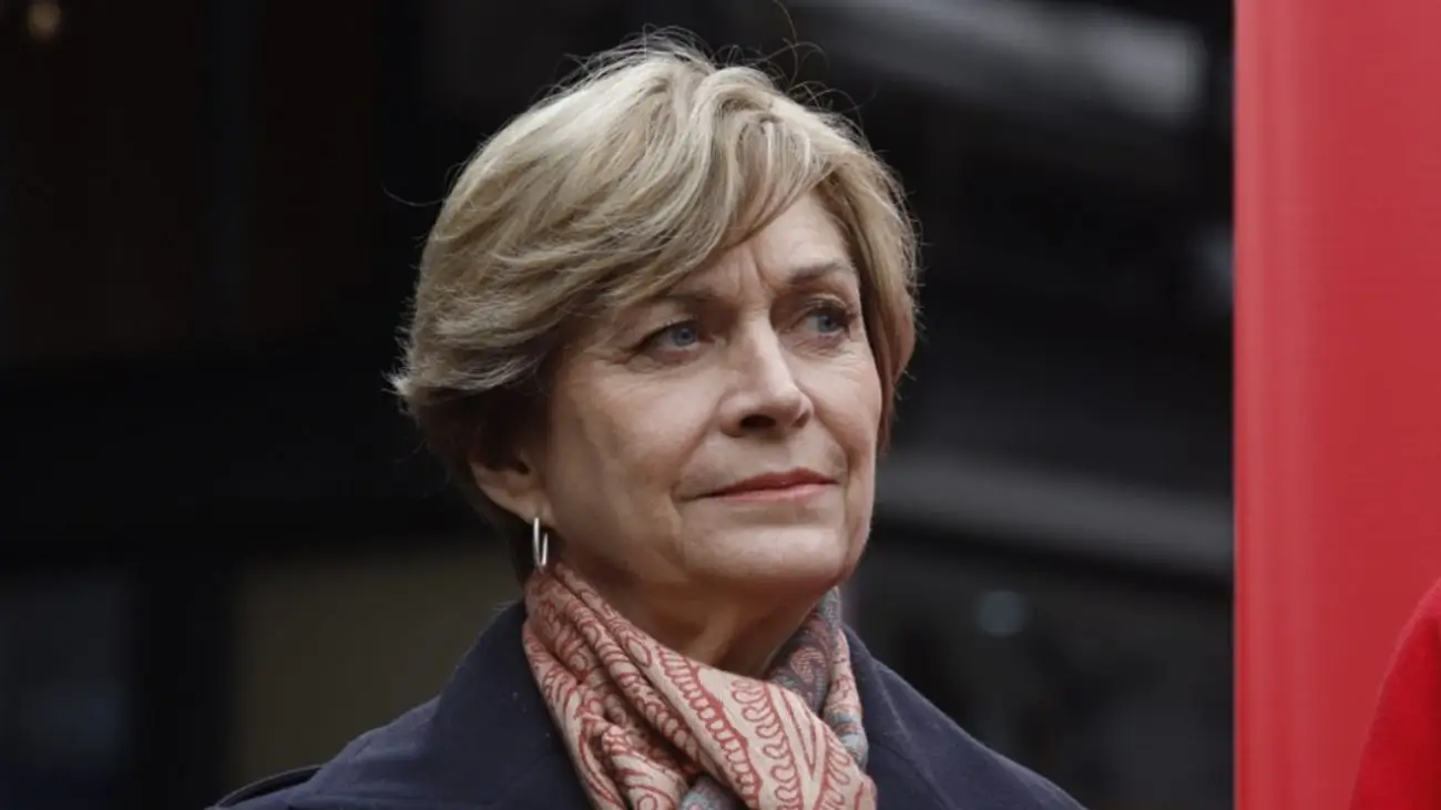 Evelyn Matthei responde con fuerza a críticas sobre su bajón en encuestas Evelyn Matthei responde con fuerza a críticas sobre su bajón en encuestas