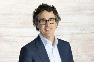 Simon Trott designado como nuevo director ejecutivo de Rio Tinto a partir de agosto de 2025