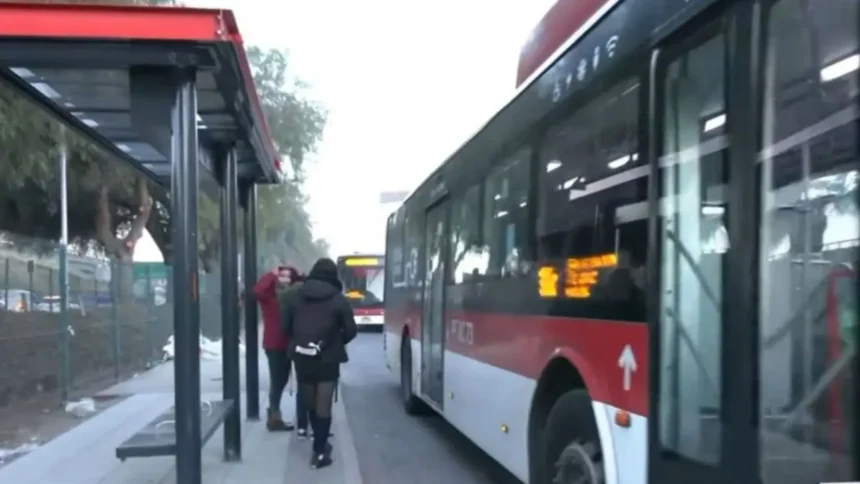 Paradero al revés en Renca: Empresa reconoce error en instalación