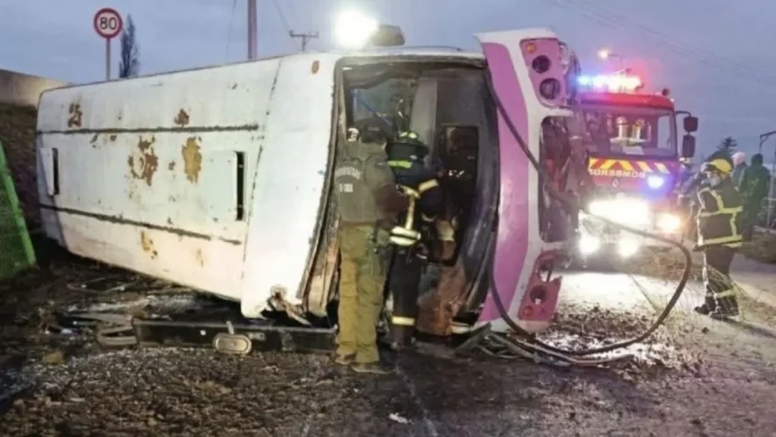 Trágico accidente en Arauco: un fallecido y ocho heridos graves