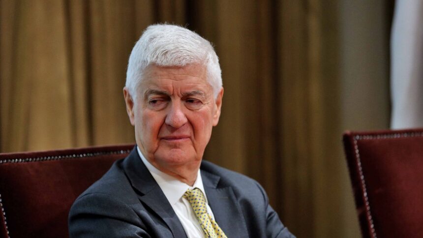 Etcheberry paga todas sus deudas por propiedad en Paine tras polémica