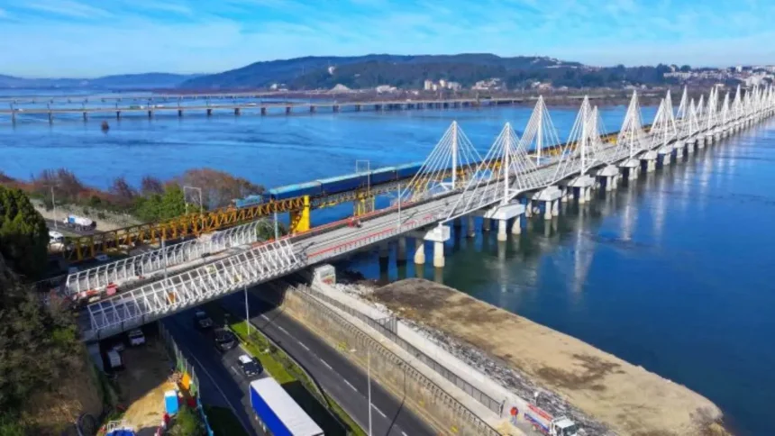 Nuevo Puente Ferroviario sobre el río Bío Bío marca un hito