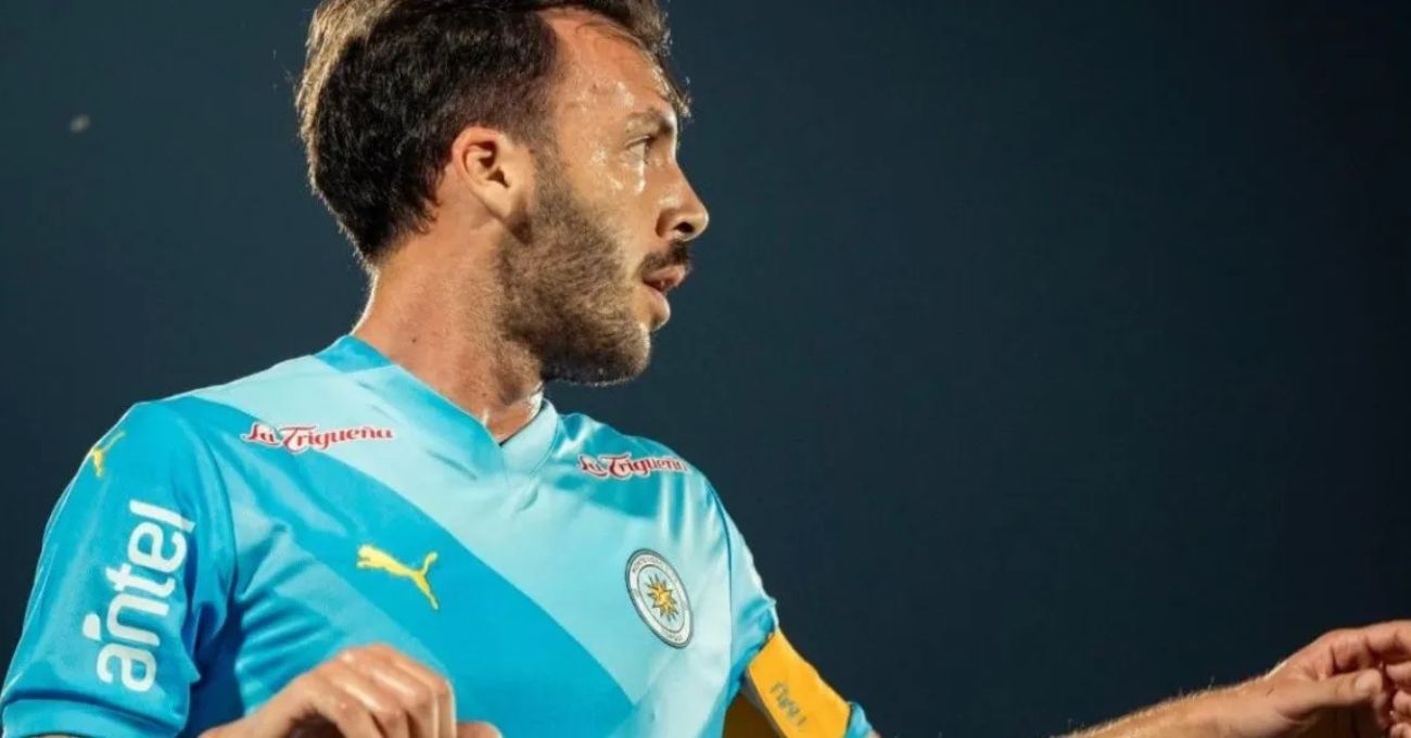 Sebastián Rodríguez pierde protagonismo en la U mientras Gonzalo Montes se consolida en Uruguay