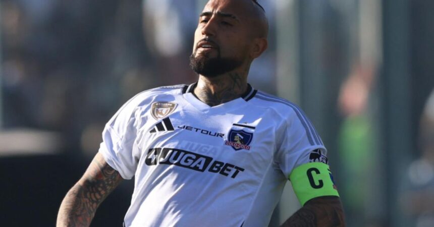 Colo Colo define futuro de cinco jugadores que terminan contrato a fin de año