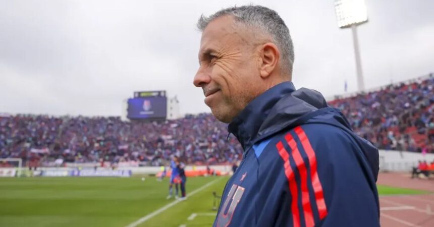 Gustavo Álvarez supera por el doble el sueldo de Julio Vaccari en duelo de técnicos por Sudamericana