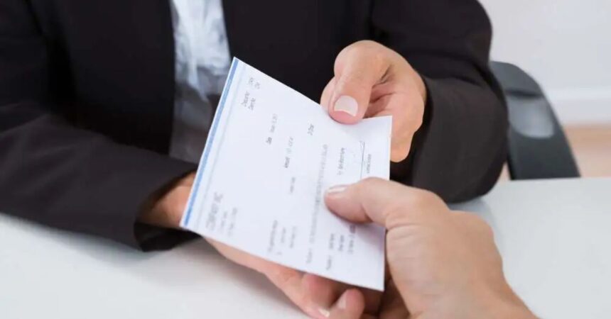 Tribunal obliga a empresa española a pagar millonaria indemnización a trabajador despedido por supuesto bajo rendimiento